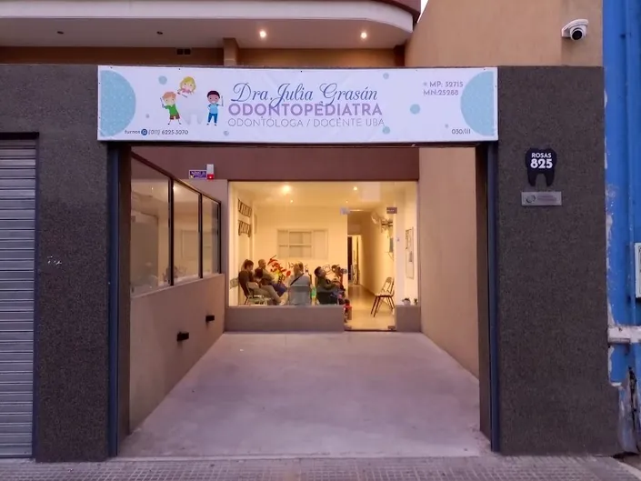 Consultorio Odontología Niños – Dra. Julia Grasán, Especialista en Odontopediatria