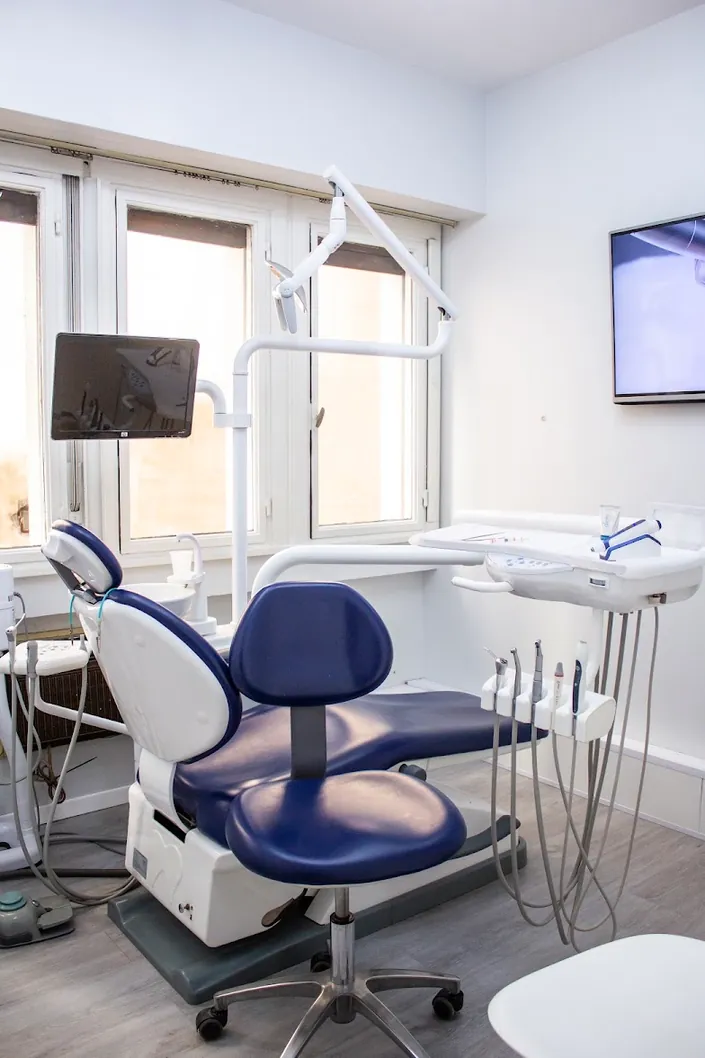 BYM odontología – consultorio odontológico – implantes, ortodoncia y ATM