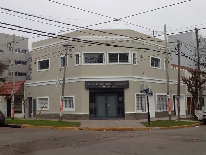 Consultorios Odontológicos Estévez / De Palma