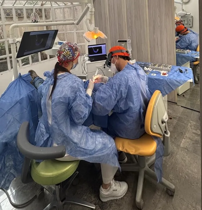 Dr. Diego Grinspon – Odontología Digital e Implantes