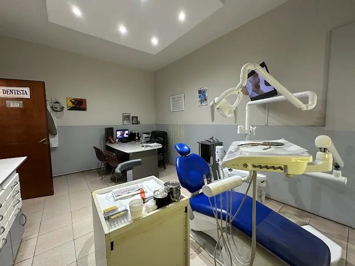 Dr. Javier Oliva